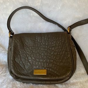 MARC BY MARC JACOBS grey pebbled leather crossbody
